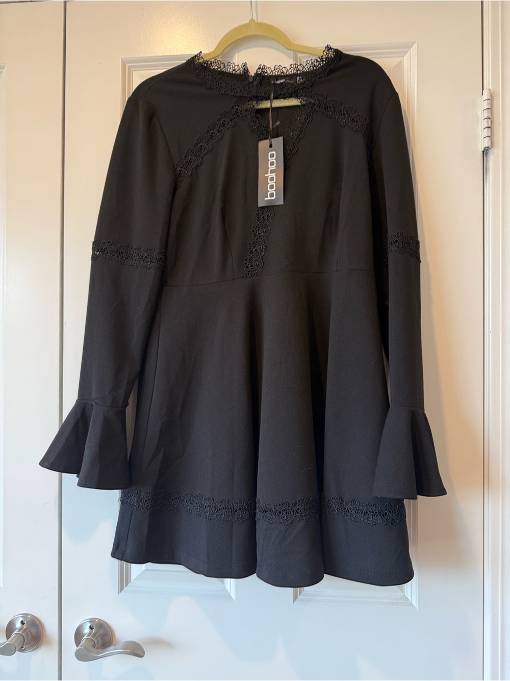 Boohoo Black Lace-Trim Long Sleeve Midi Dress